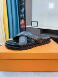 Picture of Louis Vuitton Slippers _SKULVsz38-44hnh0432974